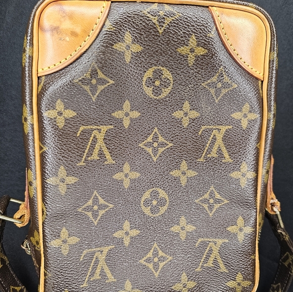 Louis Vuitton Amazone Crossbody Bag - Picture 10 of 14